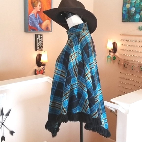 Dutchmaid Jackets & Blazers - 60's Amish Dutchmaid Wool Cape Zips Cloak Poncho
